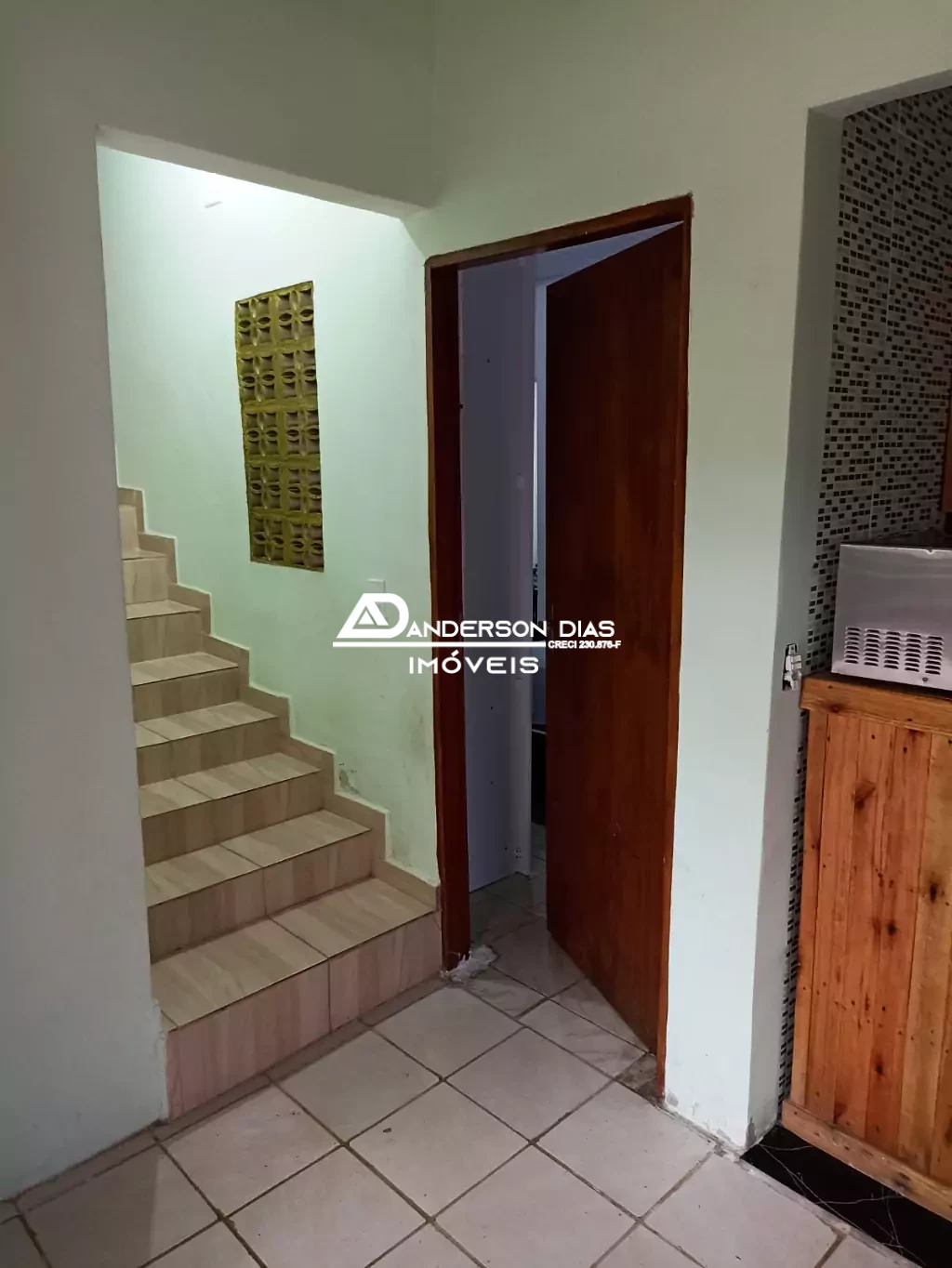 Sobrado com 3 dormitórios para aluguel definitivo, por R$ 1.890/Mês - Jardim das Gaivotas - Caraguatatuba/SP